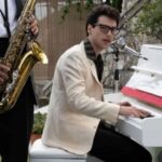Champagne – Peppino di Capri: il film TV che racconta un’icona della musica italiana