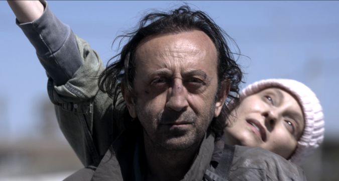 Nero: il film di Giovanni Esposito che racconta il Sacrificio e la Redenzione