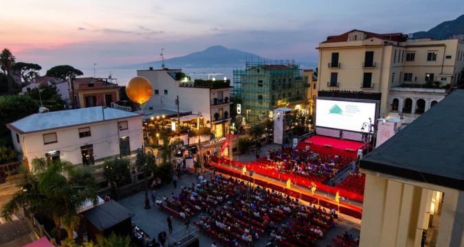 Social World Film Festival 2025: la 15a edizione presentata a Cannes, appuntamento a Vico Equense dal 22 al 29 giugno