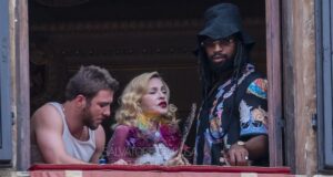 Madonna festeggia il compleanno in Toscana tra Firenze, Siena e il Palio