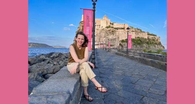 Castello Aragonese illuminato durante l’Ischia Film Festival 2026 con proiezione serale