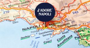 Installazione urbana di nss edicola dedicata al centenario della SSC Napoli